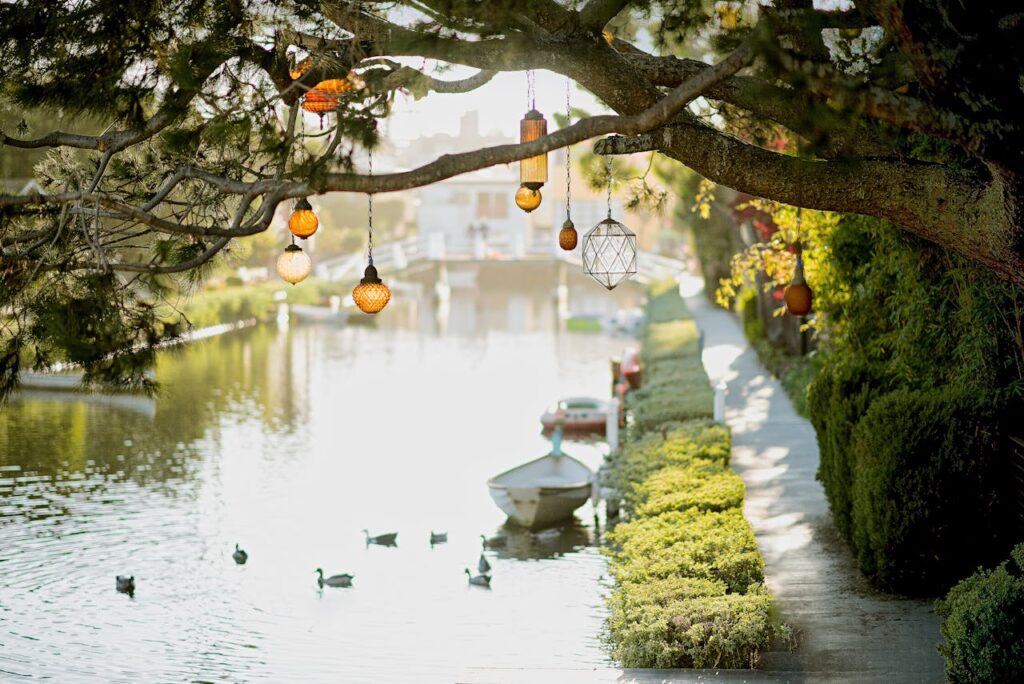 Garten Wasser Weg Fluss Maritimes Flair im Garten Stilvoll und budgetfreundlich