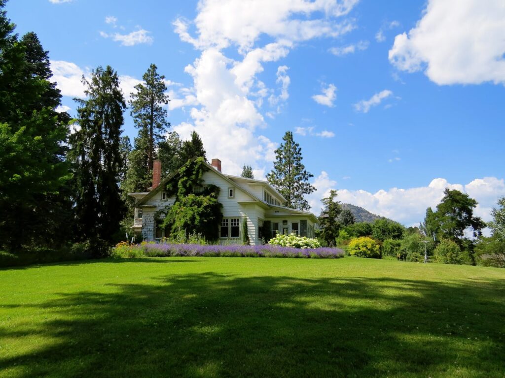 Garten Haus schöne Landschaft Verschönern Sie das Aussehen Ihres Hauses mit diesen 4 Tipps